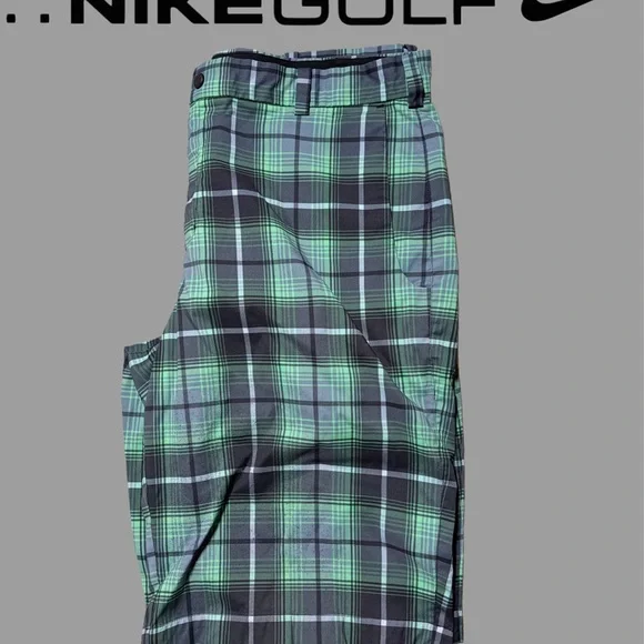 NEW Nike Golf Men's DRI-FIT Plaid Shorts - Green and Black - Picture 6 of 7